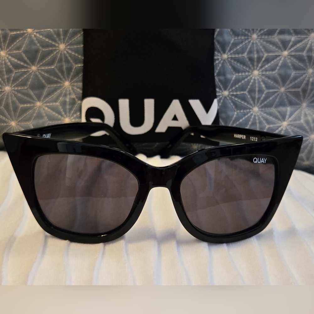 Quay Harper Cat Eye Sunglasses - Black